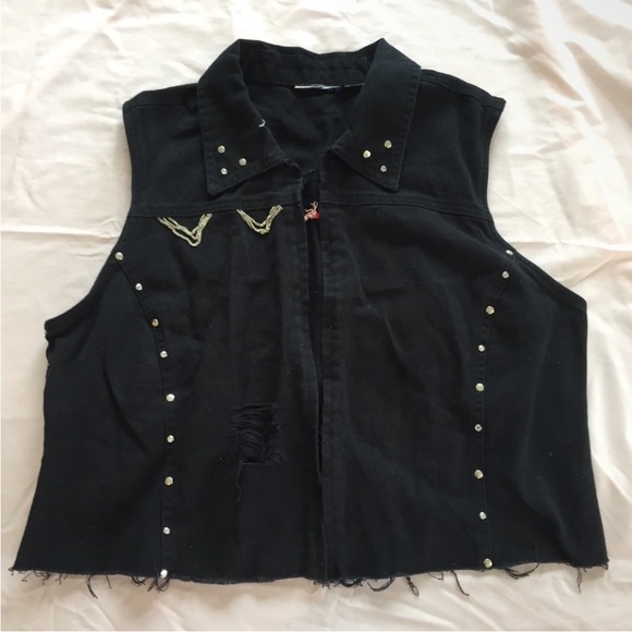 Black Vest with Skull Embroidery - Picture 2 of 7